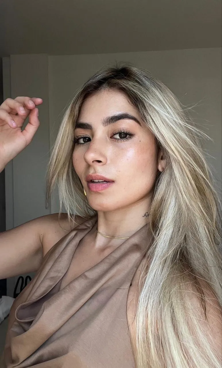 Model Samara